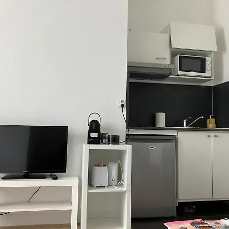 Les Capucins.appartement Elegant,vue Sur Le Jardin *