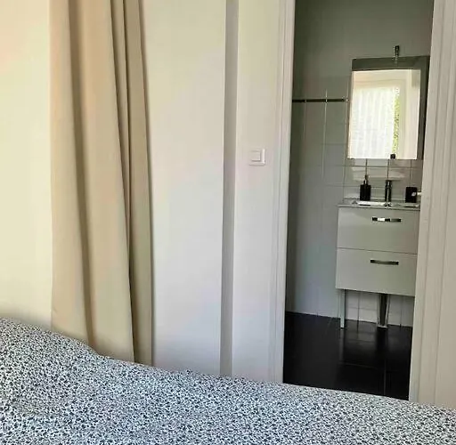 Les Capucins.appartement Elegant,vue Sur Le Jardin Lejlighed Brest