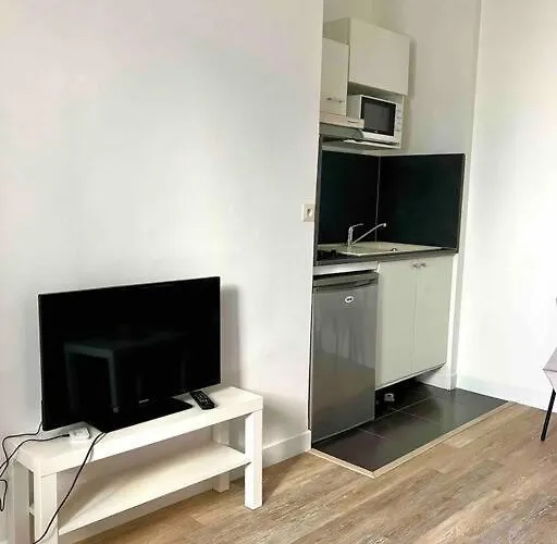 Les Capucins.appartement Elegant,vue Sur Le Jardin *