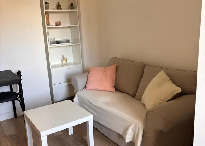 Apartment Les Capucins.appartement Elegant,vue Sur Le Jardin *